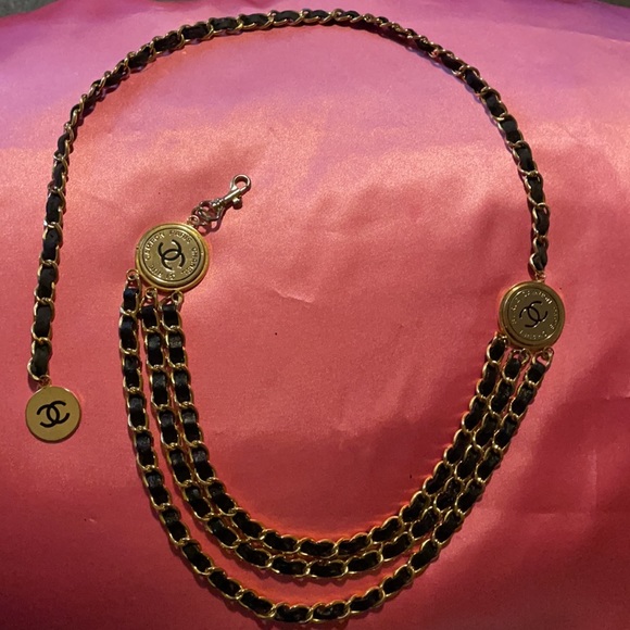 💝 VINTAGE CHANEL 31 RUE CAMBON CHAIN BELT 💝 trades welcome ⭐️ - Picture 5 of 12
